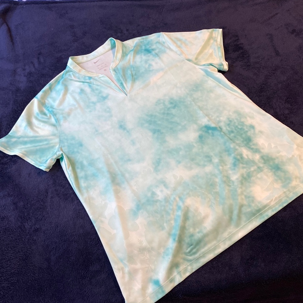 Nike DriFit Shirt